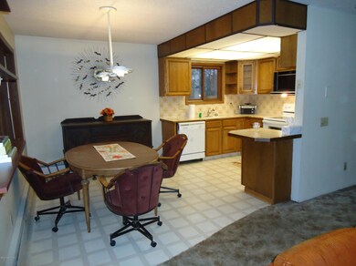 Dining & Kitchen