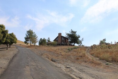 28947 Highway 190 unit A, Porterville, CA 93257 - photo 2