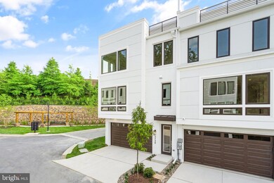 3728 Glenmoor Reserve Ln, Chevy Chase, MD 20815 - photo 2