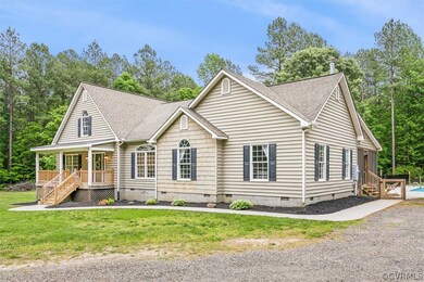 View of front of property featuring a porch and a