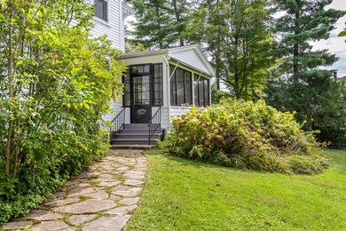 2 Laurel Ln