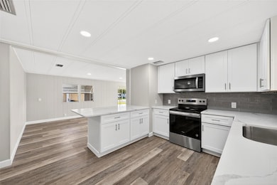 1114 Elkhart Cir, Tavares, FL 32778 - photo 5