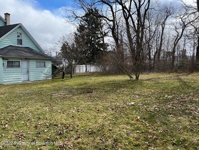 1113 Lloyd St, Scranton, PA 18508 - photo 2