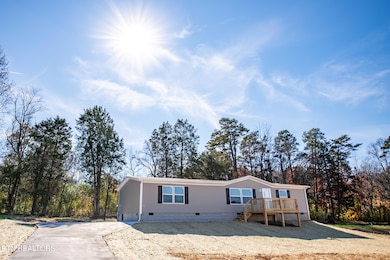 189 Meadow Lawn Dr, Englewood, TN 37329 - photo 4