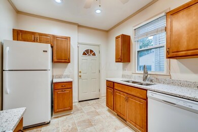 386 E Markison Columbus OH-large-011-009