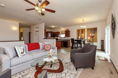 5025 Luke St, Cedar Falls, IA 50613 - photo 6