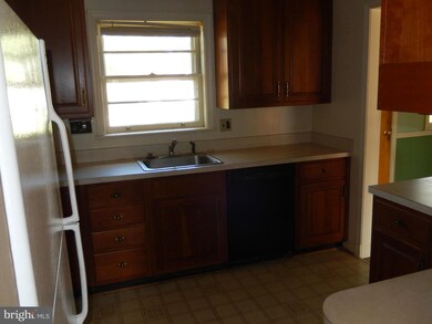 3320 Kaywood Dr, Falls Church, VA 22041 - photo 7