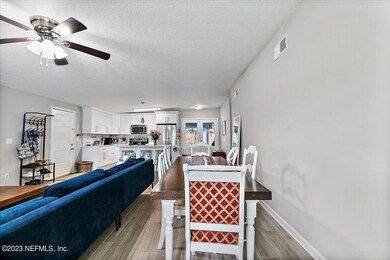 05-Dining Room