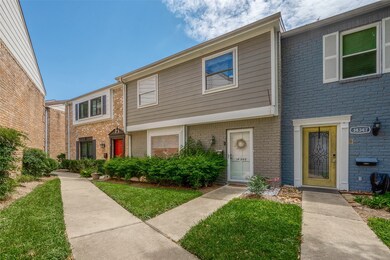 14349 Lost Meadow Ln unit A, Houston, TX 77079 - photo 6