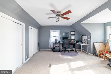 310 Woodlyn Cir, Woodlyn, PA 19094 - photo 5