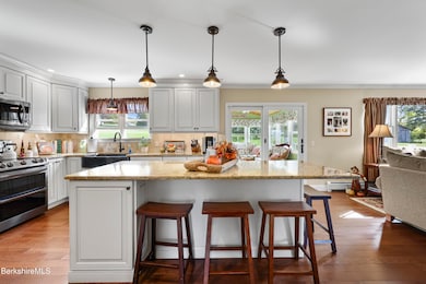 20 Pleasant View Dr, Cheshire, MA 01225 - photo 7