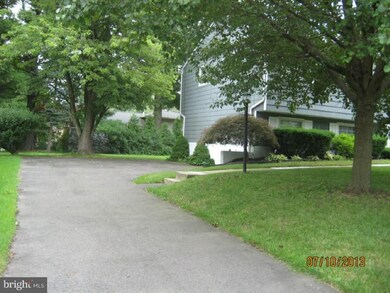 17 Rolling Rd, Stratford, NJ 08084 - photo 2