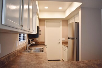 16054n25thdr 006