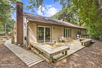114 Cedar Rd deck