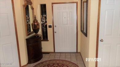Meadow Ln 5406 Entry