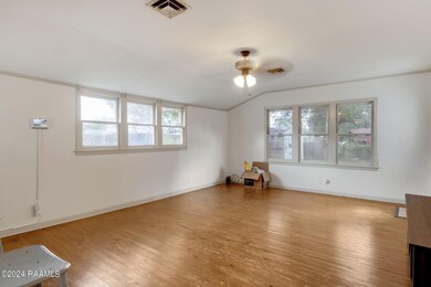 6-web-or-mls-505 Third St-6