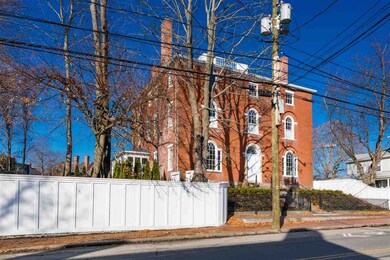 180 Middle St unit 2, Portsmouth, NH 03801 - photo 3