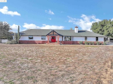 23701 Marsh Creek Rd, Brentwood, CA 94513 - photo 2