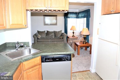 110 Rutledge Ave, Ewing, NJ 08618 - photo 4