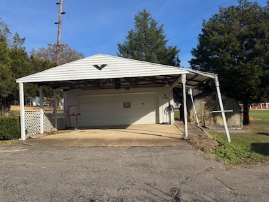 1680 Fairgrounds Rd, Paris, TN 38242 - photo 3