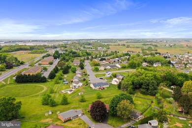 13922 N Meadow Rd, Hagerstown, MD 21742 - photo 3