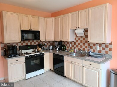 14 Frost Ln, East Windsor, NJ 08520 - photo 5