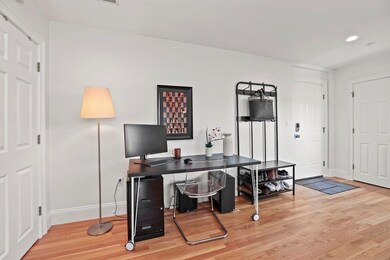 5 Iona St unit B, Roslindale, MA 02131 - photo 6