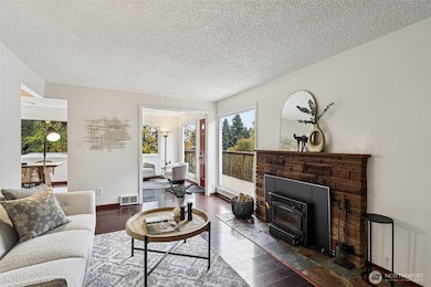 15827 42nd Ave S, Tukwila, WA 98188 - photo 6