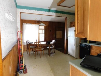 167 N Spring St, Logan, OH 43138 - photo 5