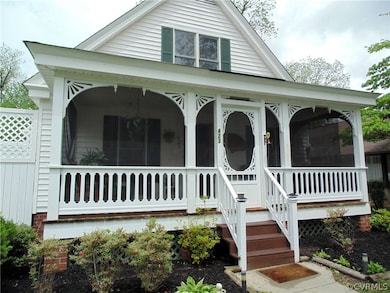 423 3rd St, West Point, VA 23181 - photo 2