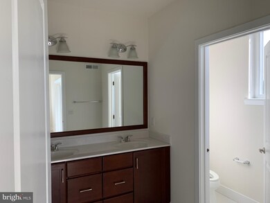 1015 Lakeview Ct Lakeview Ct, King of Prussia, PA 19406 - photo 5