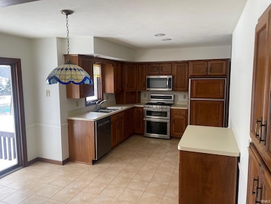 15516 Menominee Dr, Plymouth, IN 46563 - photo 5