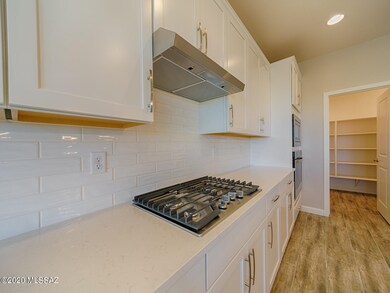 004_Kitchen Amenities