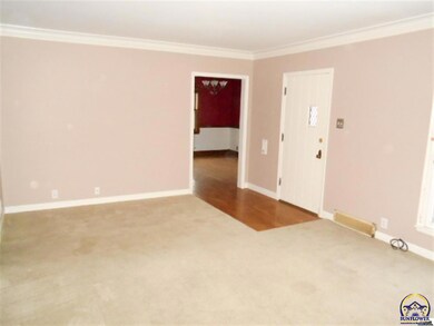 3527 SW Huntoon St, Topeka, KS 66604 - photo 3