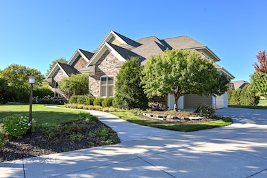 1005 E Oak Ct, Oak Creek, WI 53154 - photo 5