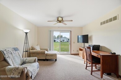 711 Hart Ave unit 713, Fostoria, OH 44830 - photo 2