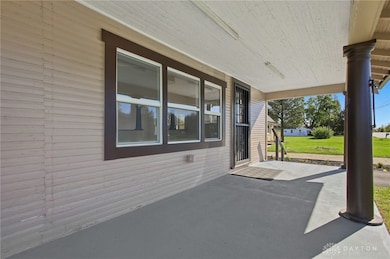 2520 Harshman Rd, Dayton, OH 45424 - photo 5