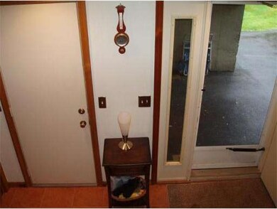 9 Eaton Ct, Haverhill, MA 01832 - photo 4