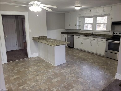 216 Northwood Dr, Asheboro, NC 27203 - photo 7