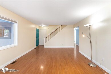 06-LIVINGROOM_NQC_IMG_2-3
