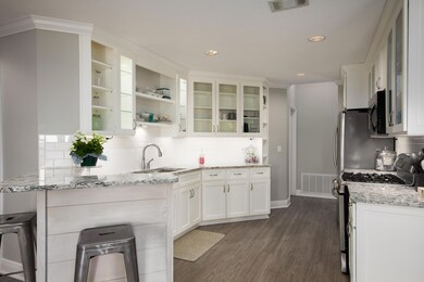 008-655 Brunson St-MLS