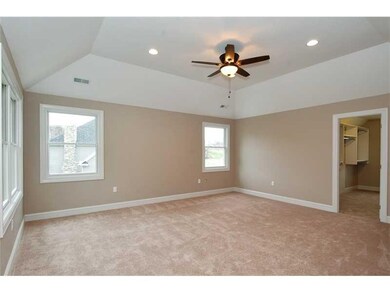 Master Bedroom. TRAY CEILING,HIS AND HERS WALKINS 