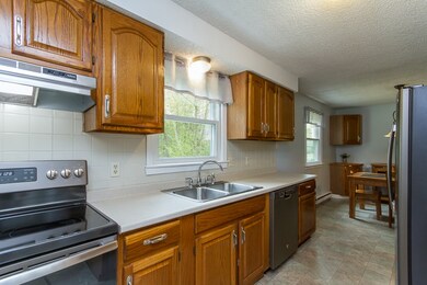 4 Kokokehas Dr, Litchfield, NH 03052 - photo 3