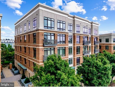 915 N Patrick St unit 206, Alexandria, VA 22314 - photo 2