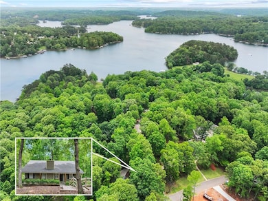 View of property location featuring a heavily wood