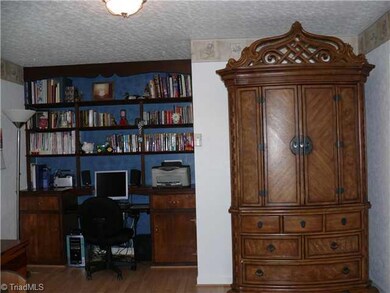 3135 Plainfield Rd, Sophia, NC 27350 - photo 6