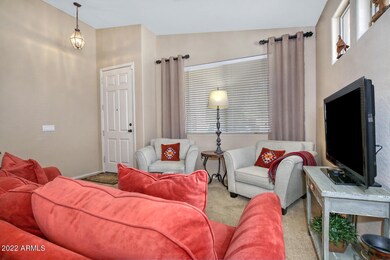 2719 E Fremont Rd Phoenix AZ-large-005-0