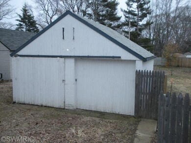 324 Forrest St, Wayland, MI 49348 - photo 4