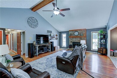 933 Creekside Ln, Plainfield, IN 46168 - photo 7