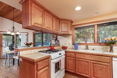 Kitchen/Dining